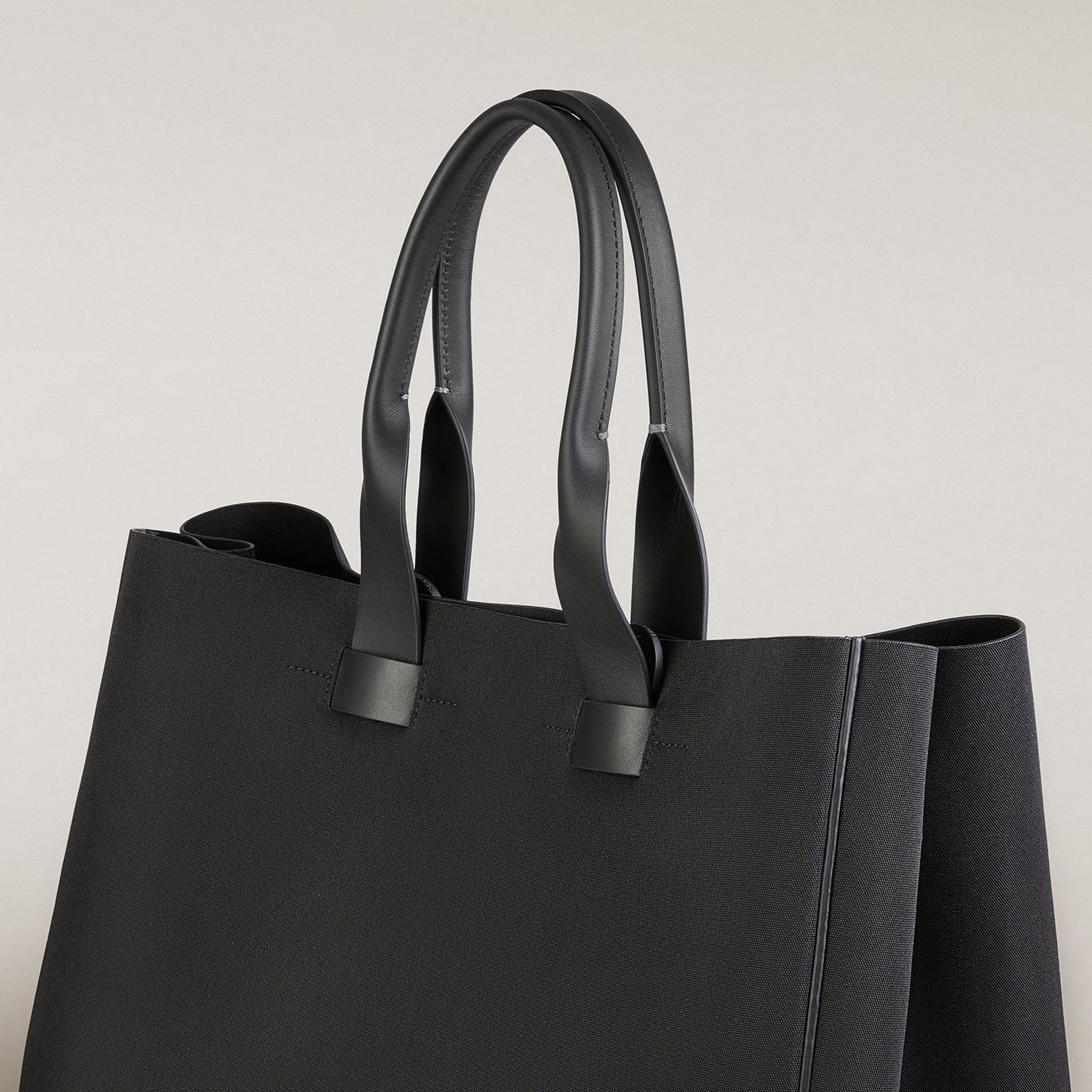 FEATHERWEIGHT TOTE / フェザーウェイトトート - ブラック