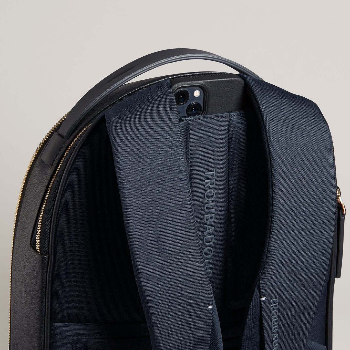 MOMENTUM BACKPACK / モメンタム バックパック